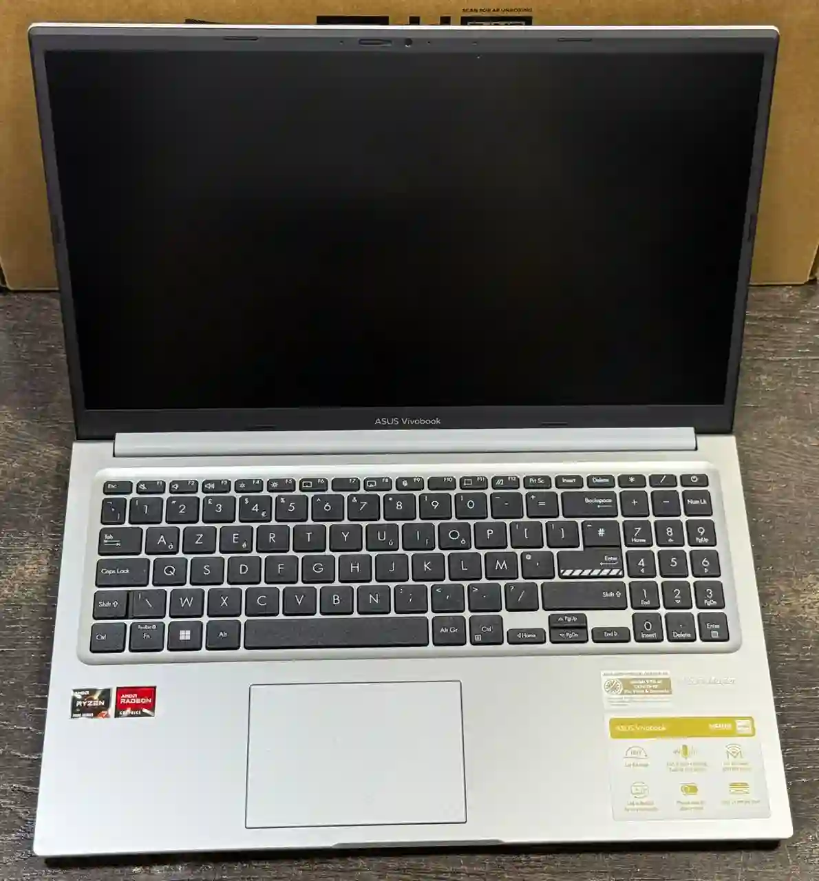 PC Asus VivoBook M1502Y Ryzen 7 - Vue 2