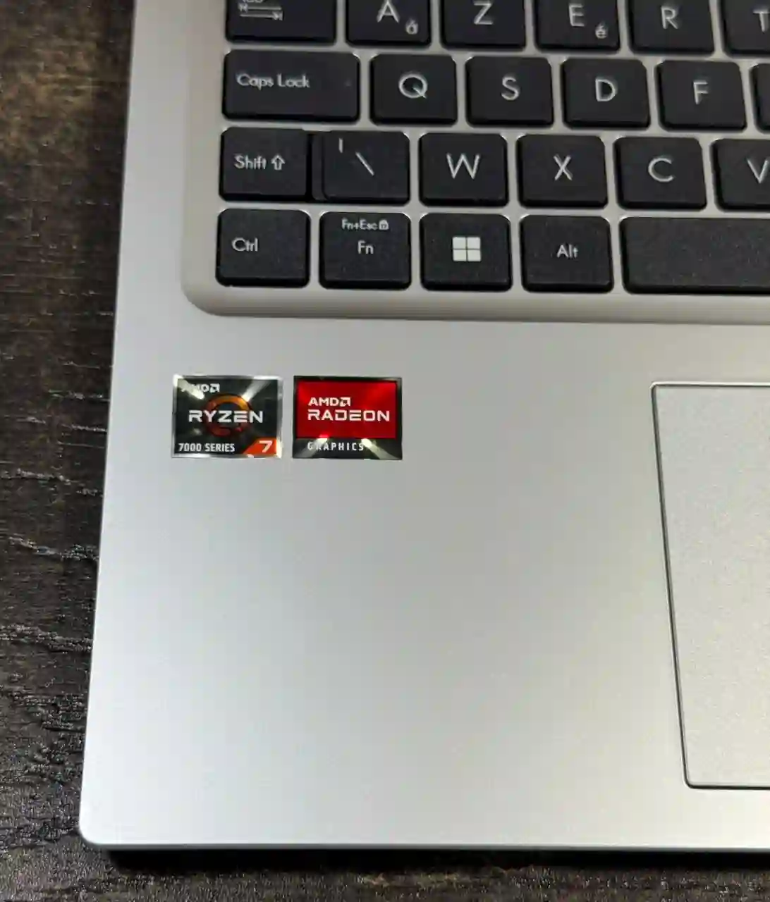 PC Asus VivoBook M1502Y Ryzen 7 - Vue 3