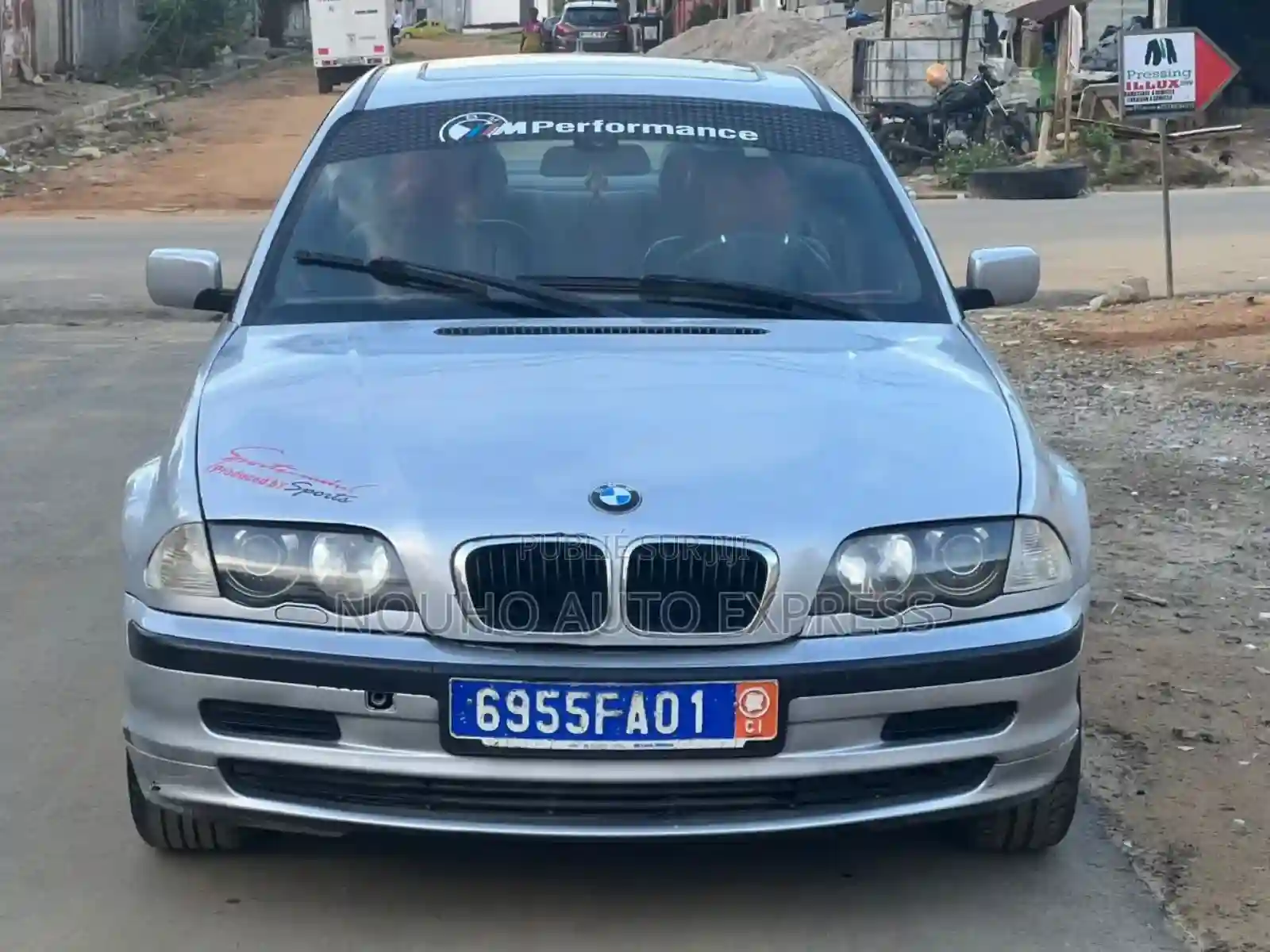 BMW 120i 2005 Gris - Vue 1