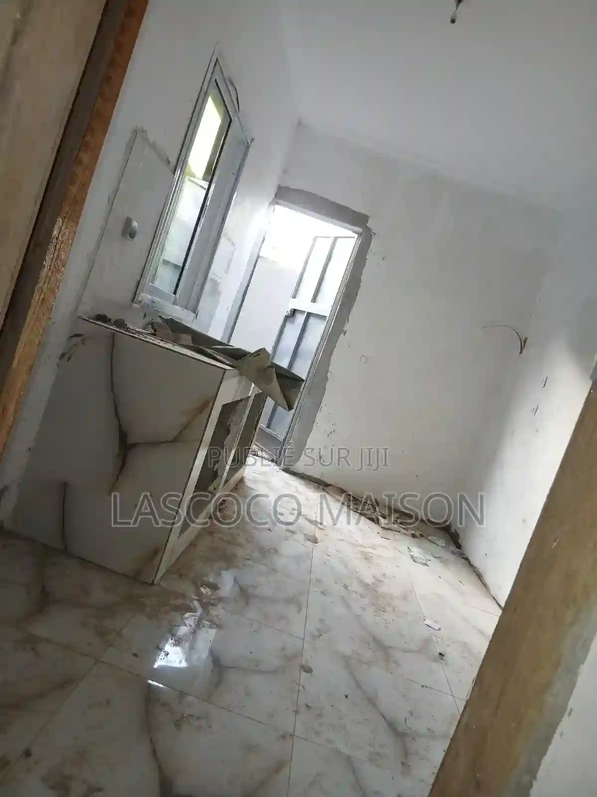 En Vente Une Villa De 6 Pièces - Vue 1