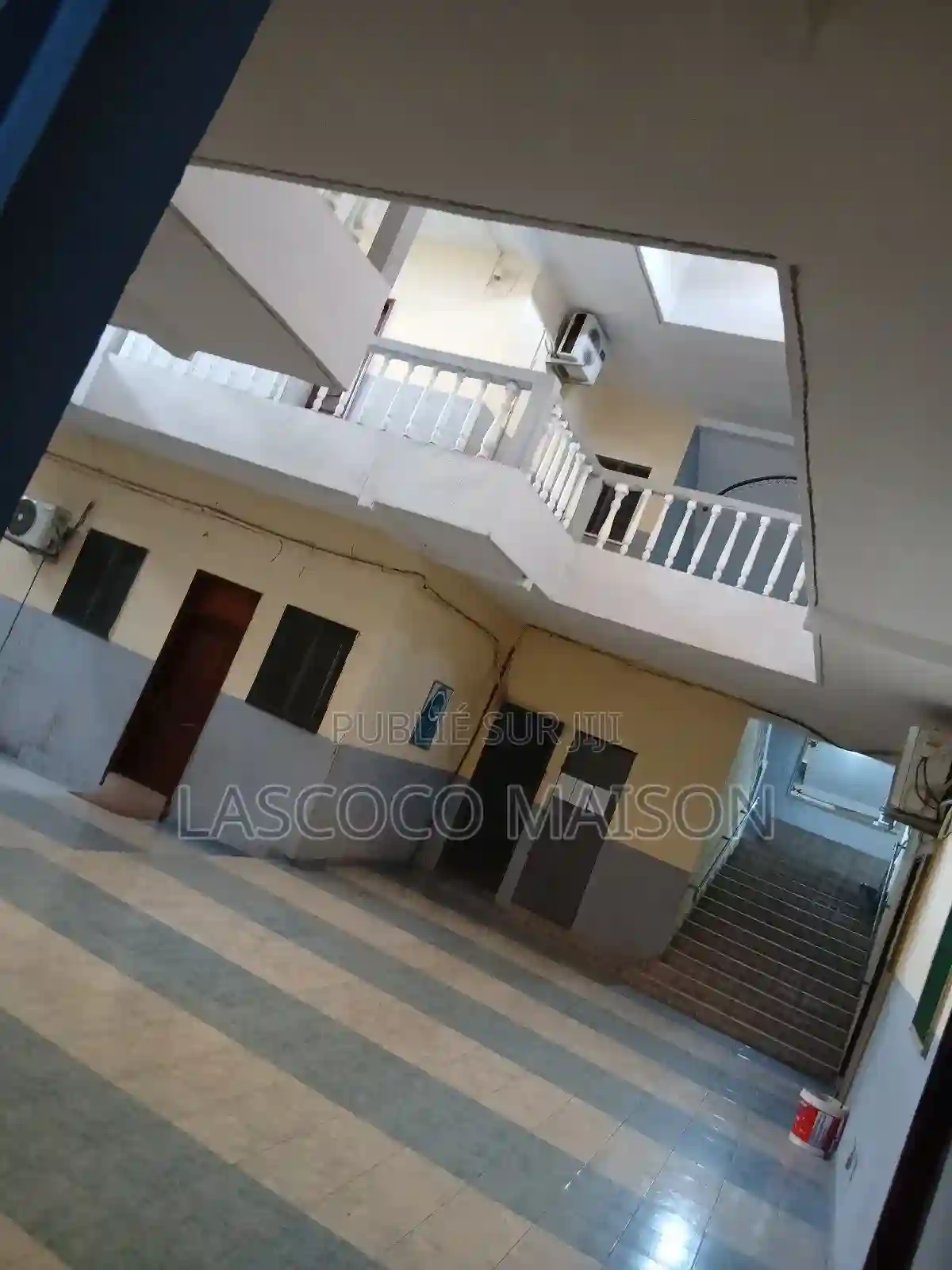 En Vente Angré Centre 8ème Tranche Un Immeuble - Vue 11
