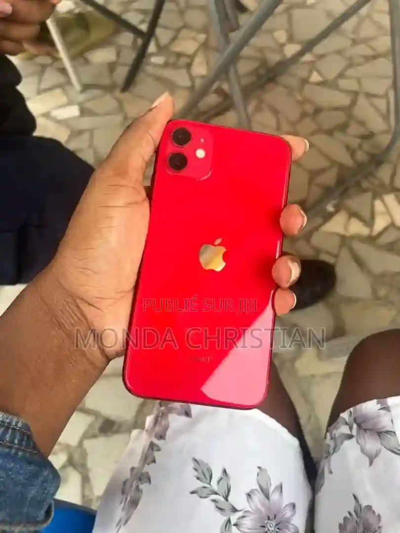 Apple Iphone 11 64 GB Rouge - Vue 1