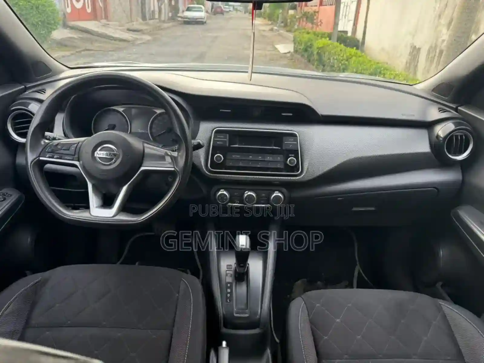 Nissan Kicks S 2019 Gris - Vue 6