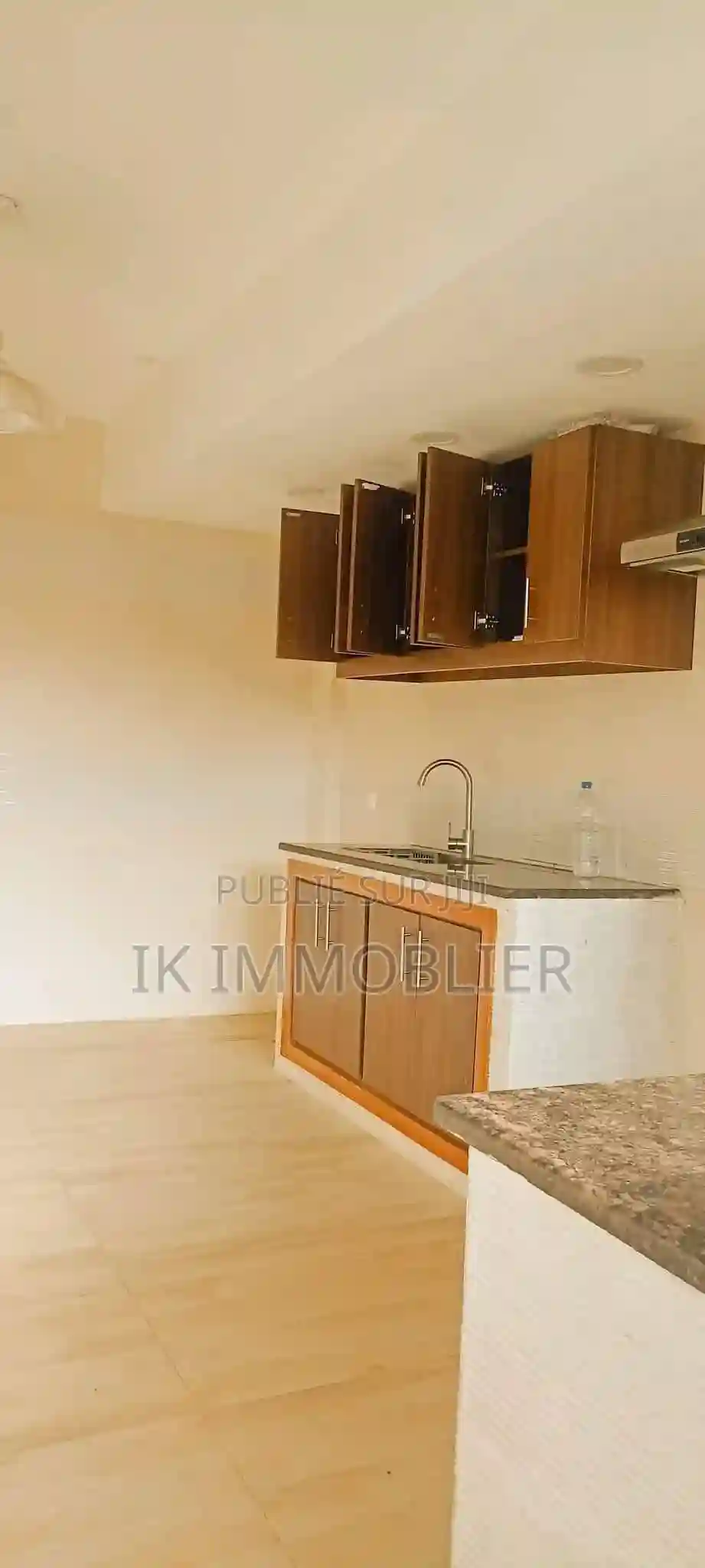 5chbre Appartement Dans Cocody à Vendre - Vue 4