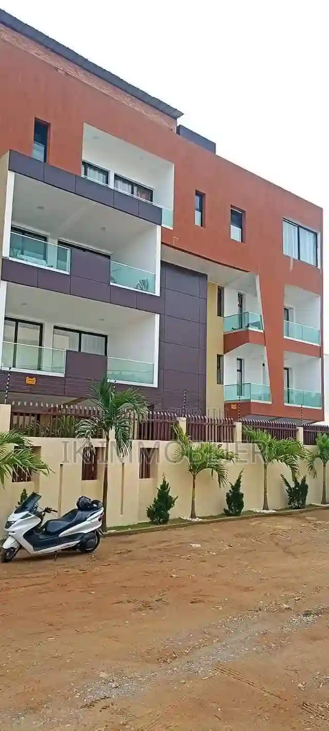 5chbre Appartement Dans Cocody à Vendre - Vue 6