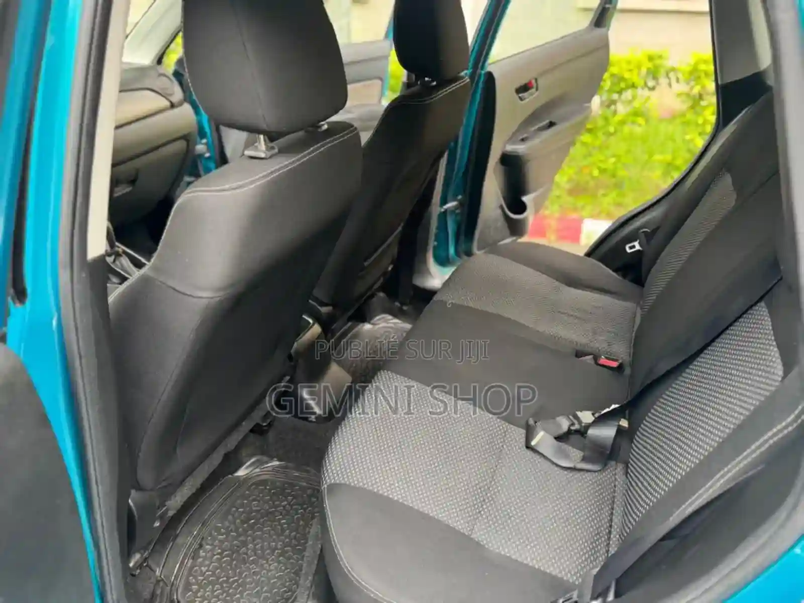 Suzuki Vitara 2020 Bleu - Vue 2