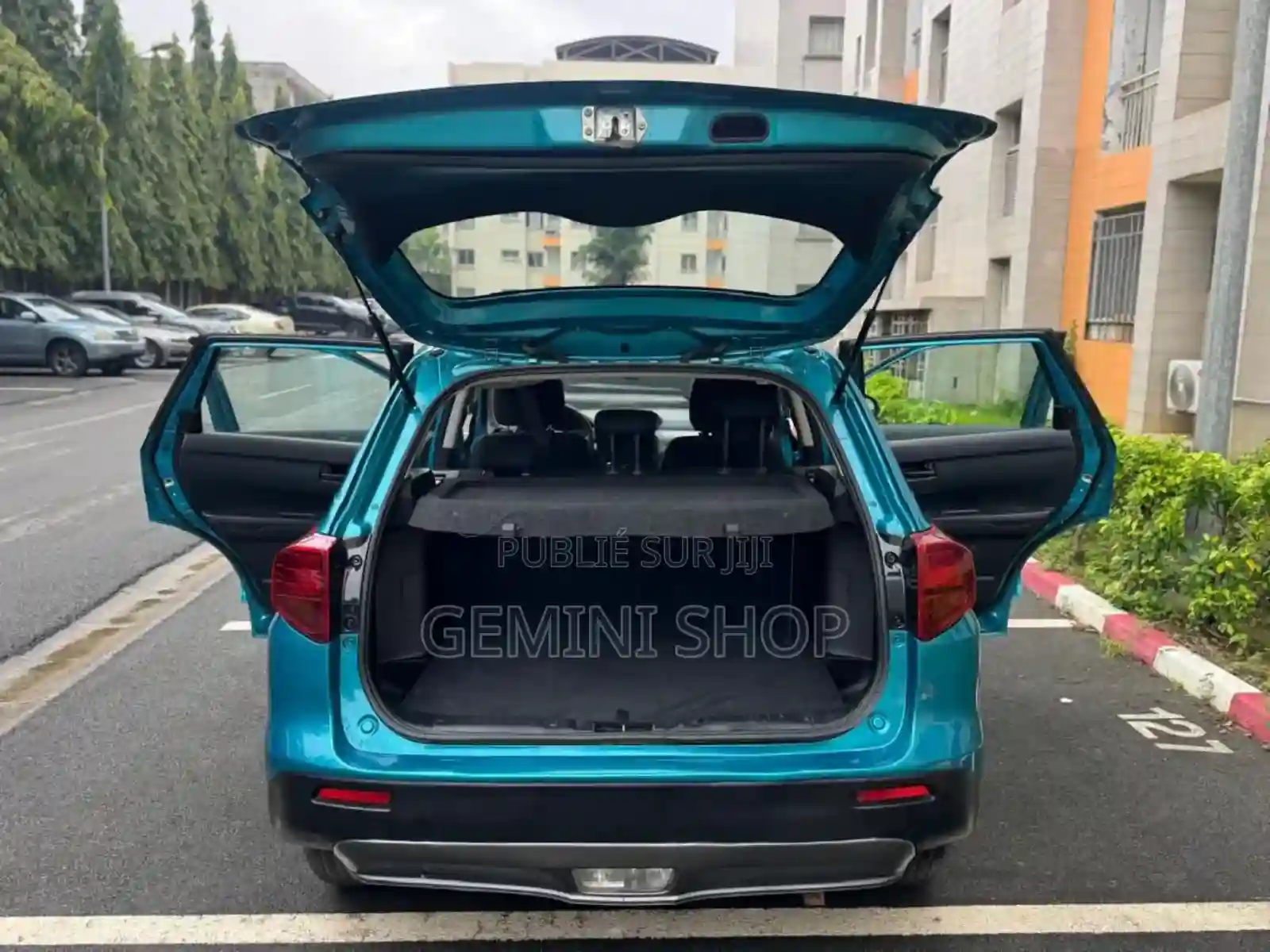 Suzuki Vitara 2020 Bleu - Vue 8