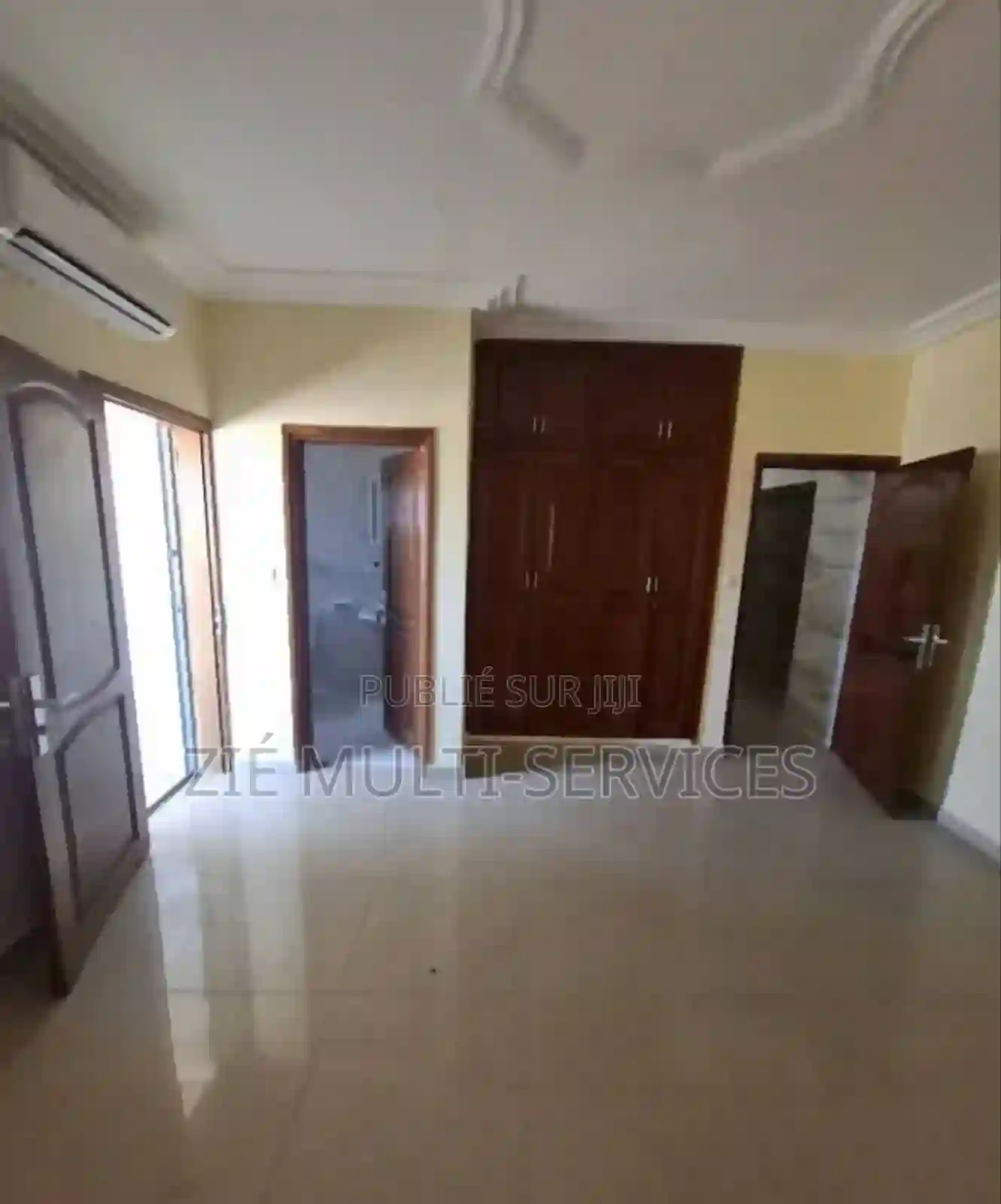 Furnished 4chbre Appartement Dans Zié Multi-service Port-bouët