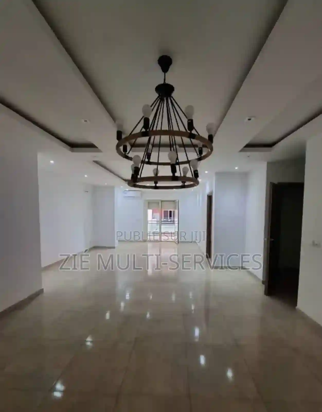 Furnished 4chbre Appartement Dans Zié Multi-service Port-bouët - Vue 4