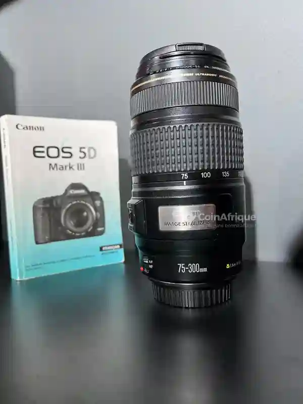 Canon EOS 5D Mark III - Vue 2