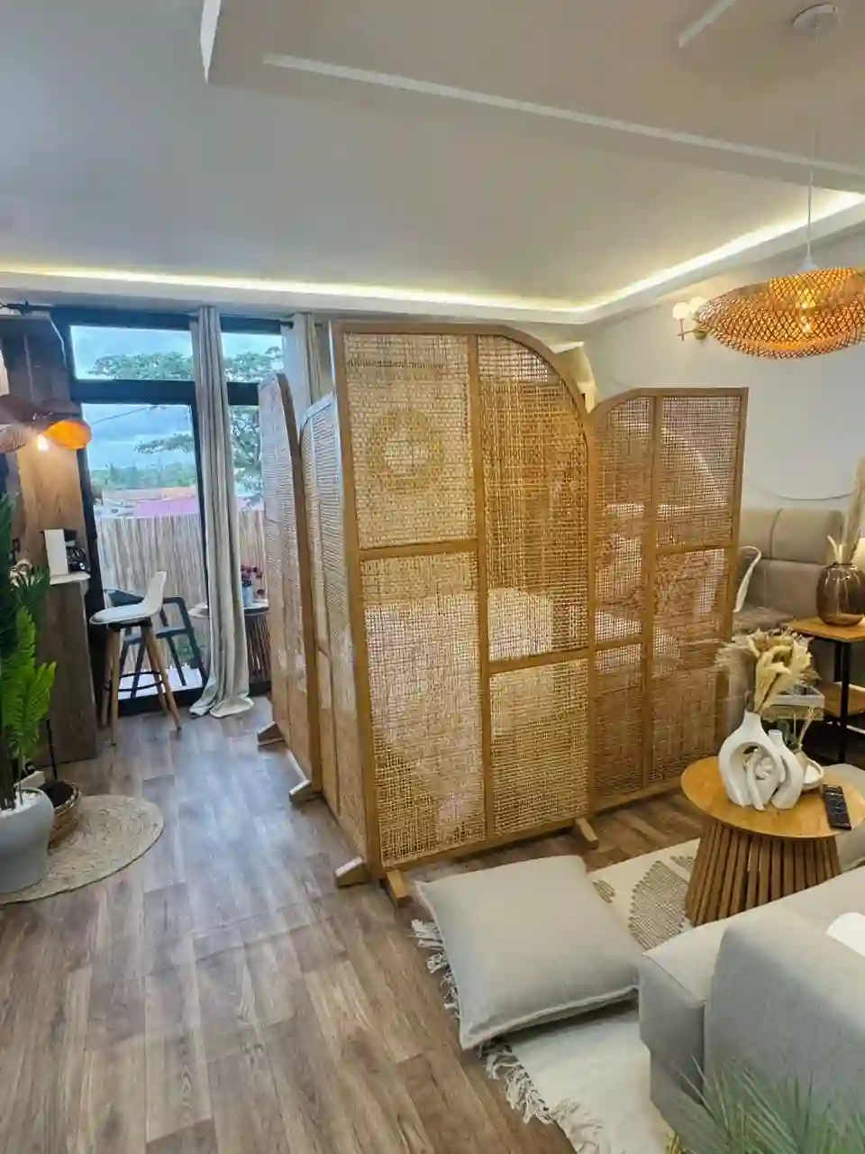 un appartement meublé hautement équipé à la Riviera 3 (Cité Oscar 2) - Vue 2