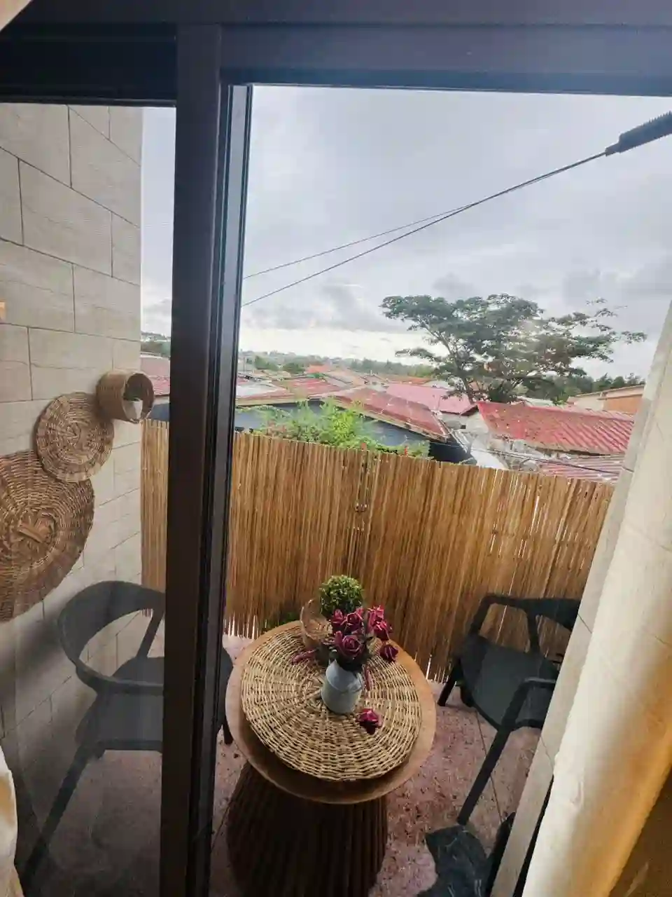un appartement meublé hautement équipé à la Riviera 3 (Cité Oscar 2) - Vue 3