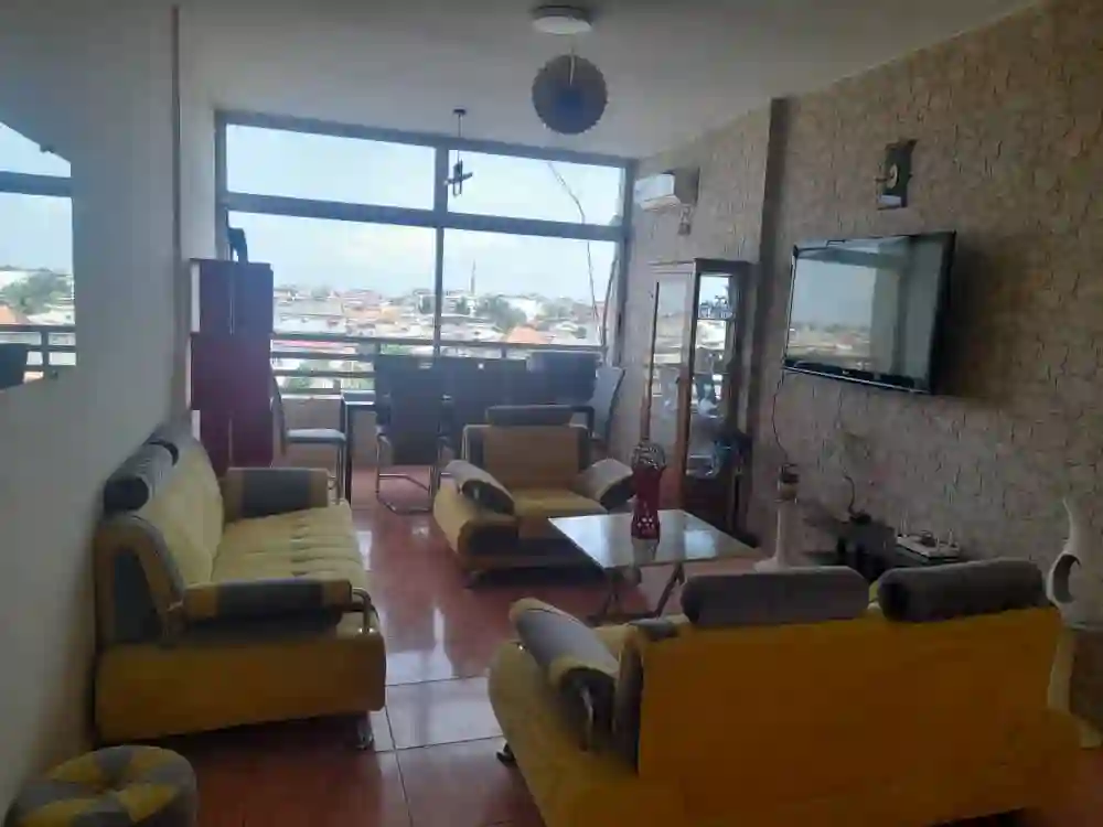 Appartement Meublé trois (3) pièces situé à Cocody Angré Château