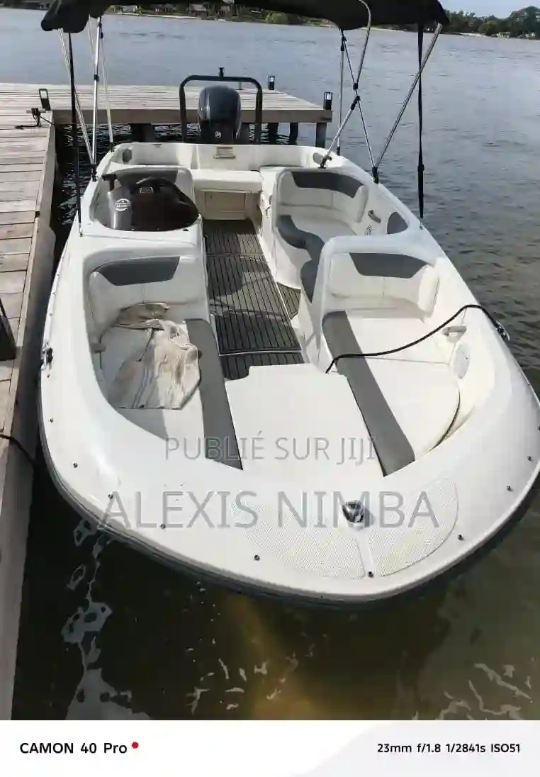Bateau Bayliner
