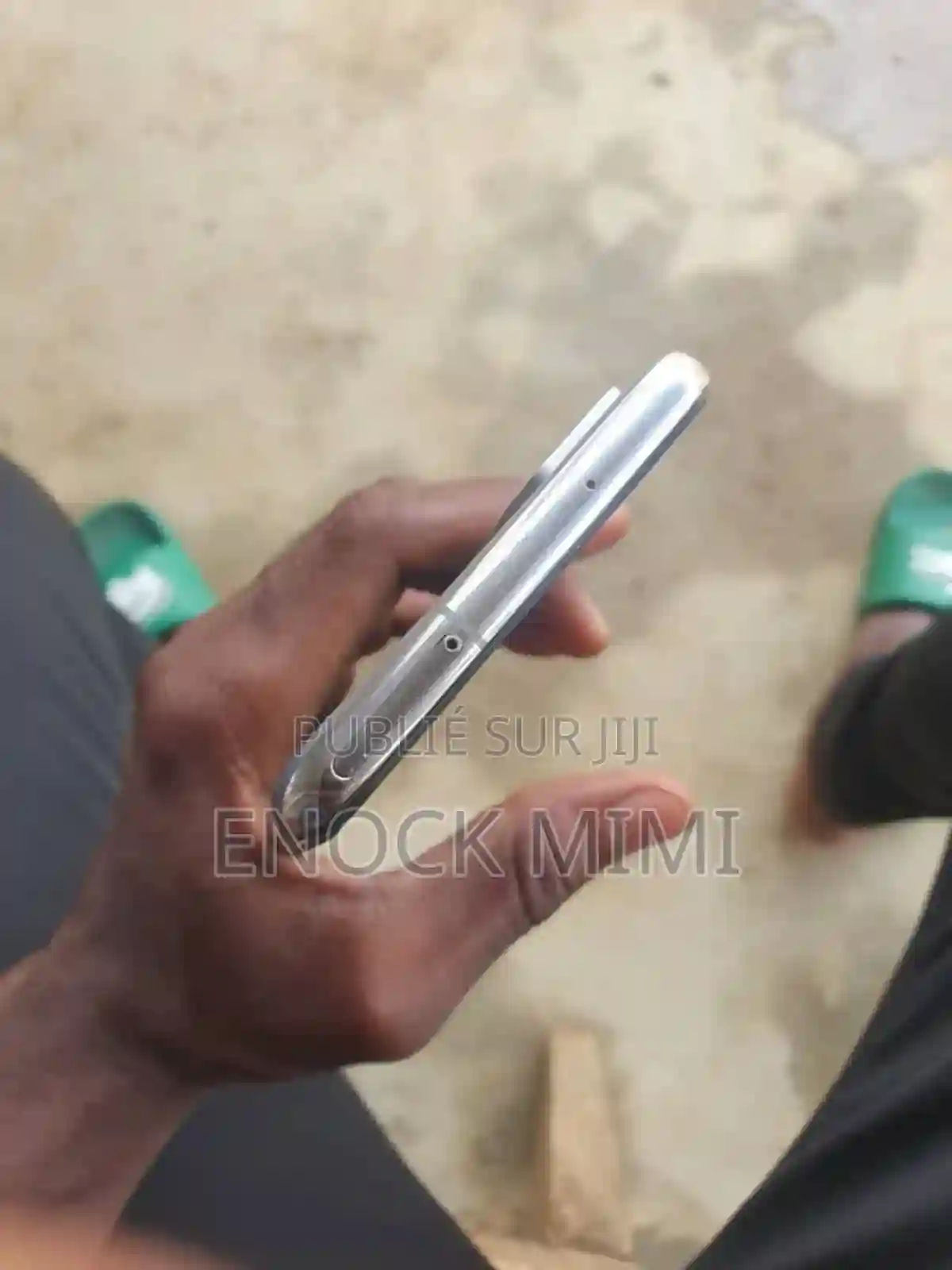 Samsung Galaxy S20+ 128 GB Gris - Vue 3