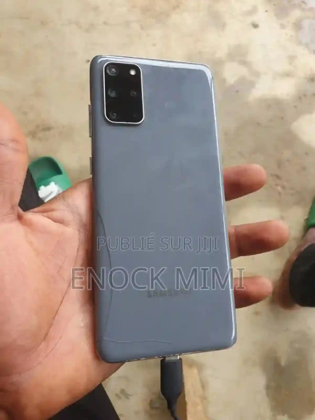 Samsung Galaxy S20+ 128 GB Gris - Vue 4