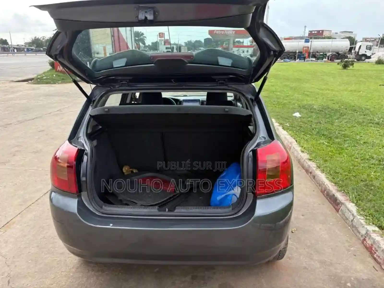 Toyota Corolla 2002 Noir - Vue 4