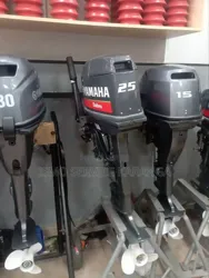 Des Nouveaux Moteurs De Bateaux Hors Bord Disponibles