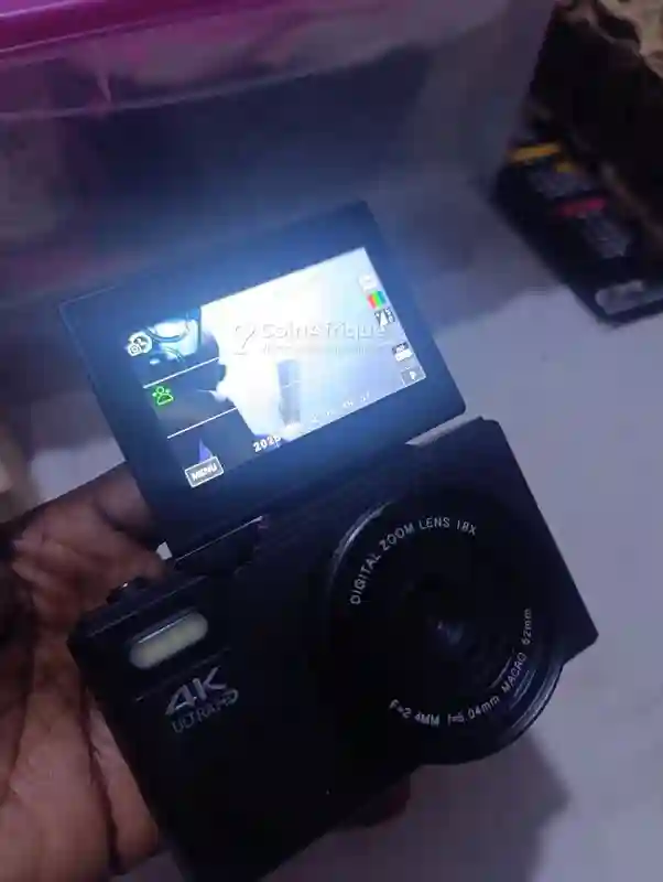 Appareil Photo Numérique - Vue 1
