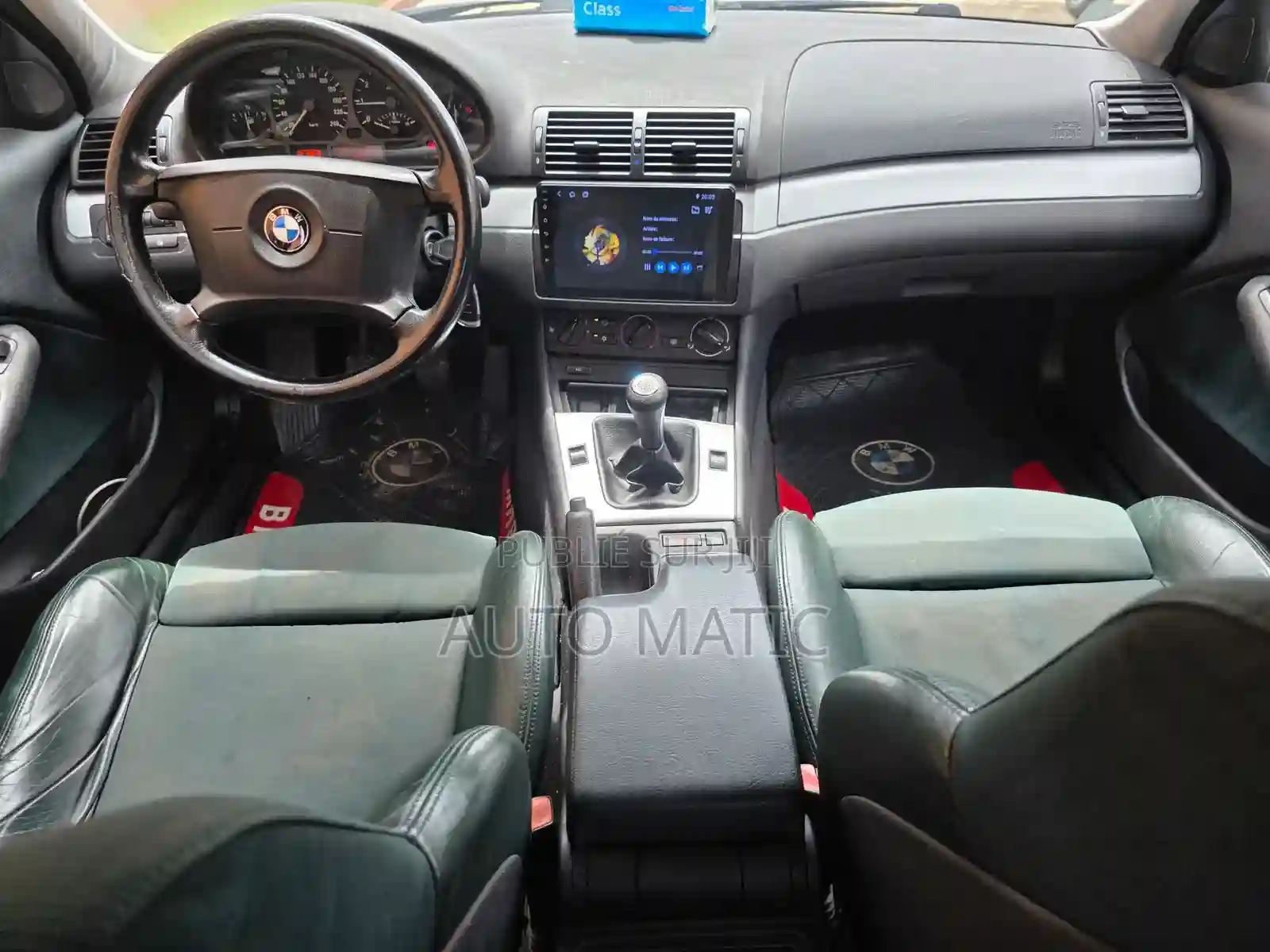BMW 318i 2000 Noir - Vue 5