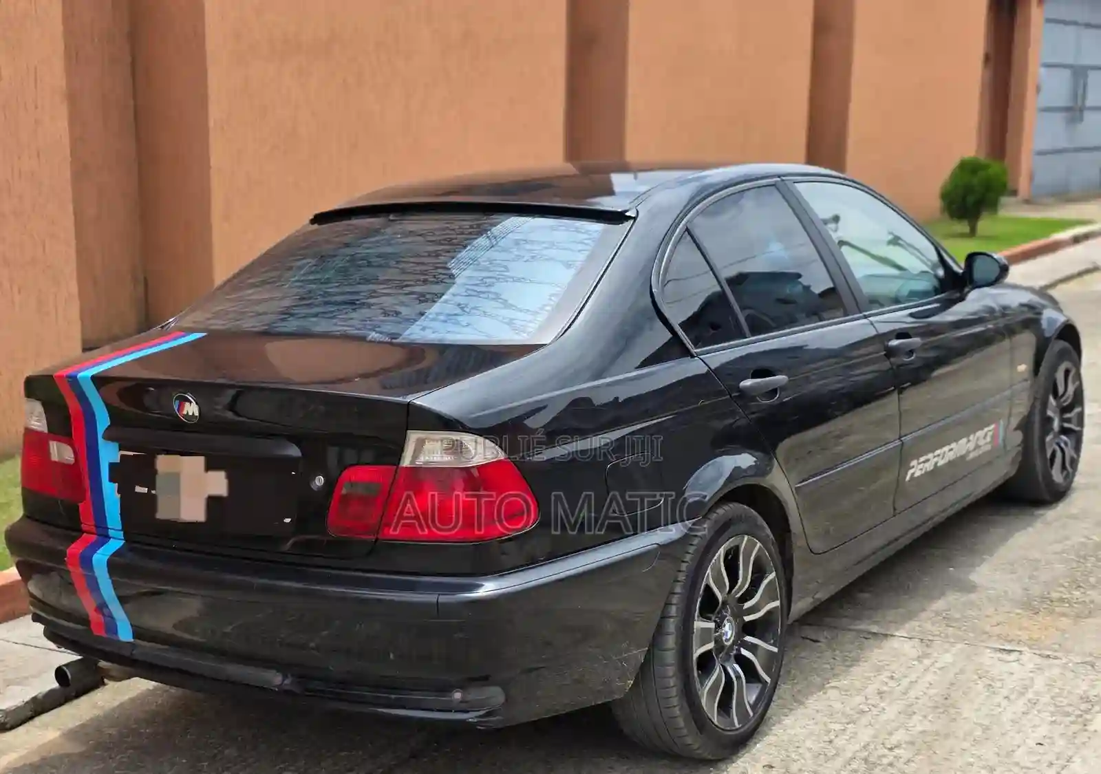BMW 318i 2000 Noir - Vue 8