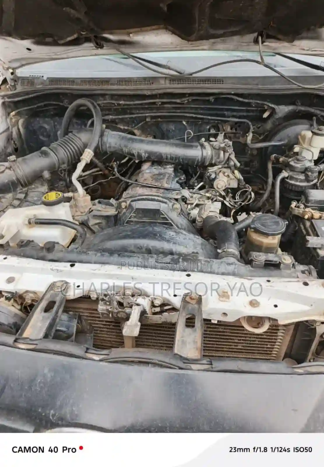 Toyota Hilux 2015 Blanc - Vue 3