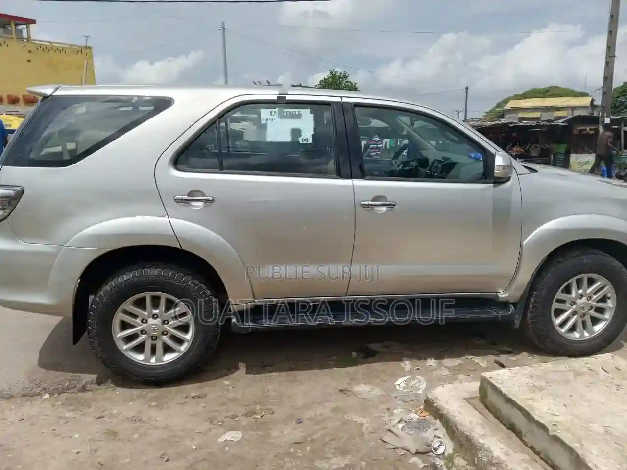 Toyota Fortuner 25 D AWD 2012 Gris - Vue 5