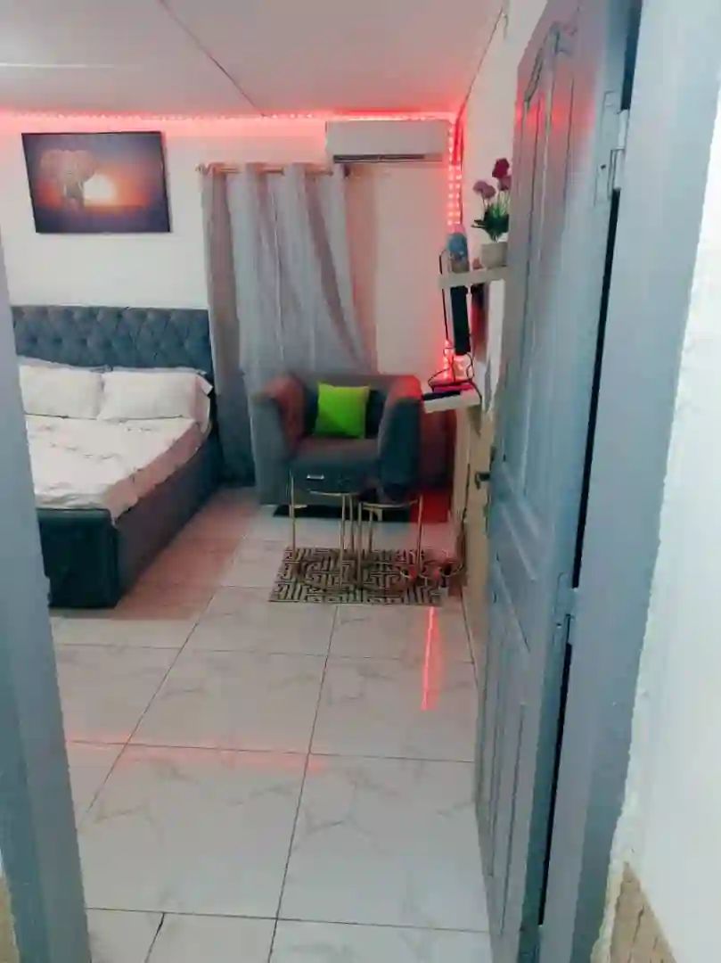 APPARTEMENT MEUBLE STUDIO COCODY BLOCKAUSS