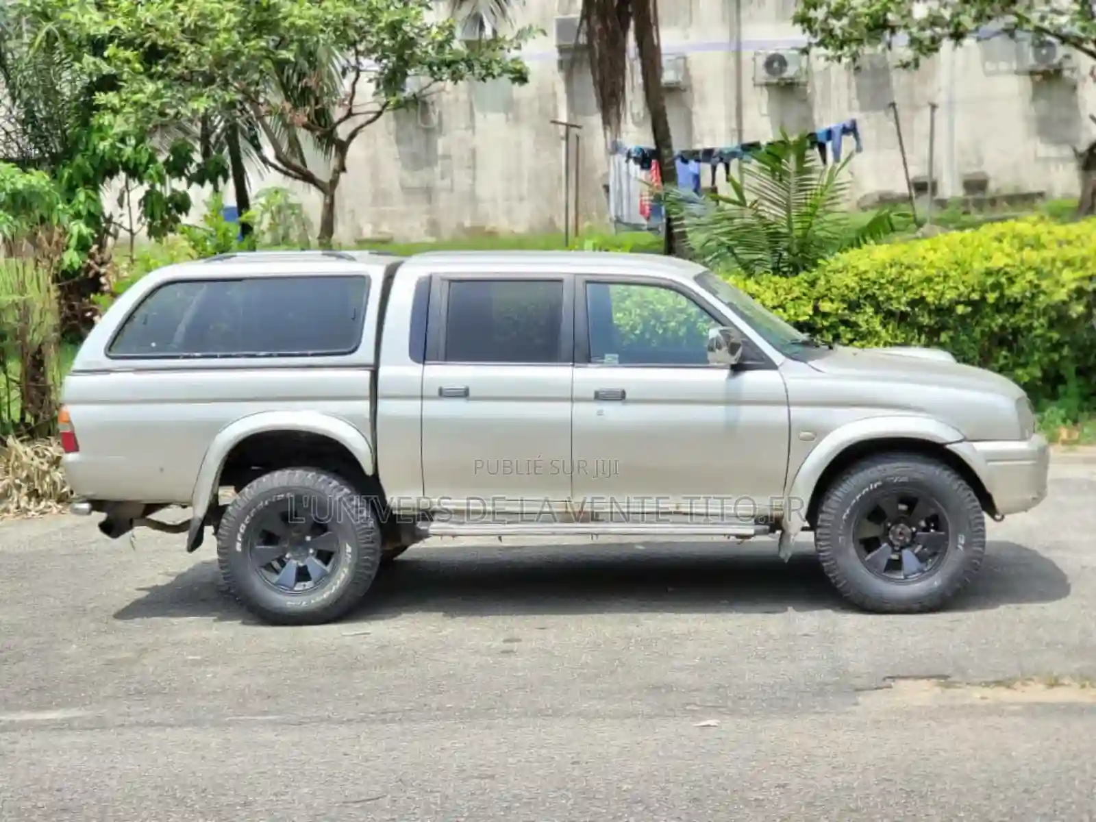 Mitsubishi L200 Double Cab 25 136hp 4WD 2005 Gris - Vue 5