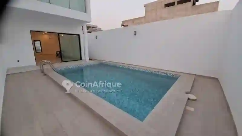 Vente Villa Duplex 8 Pièces - Angré