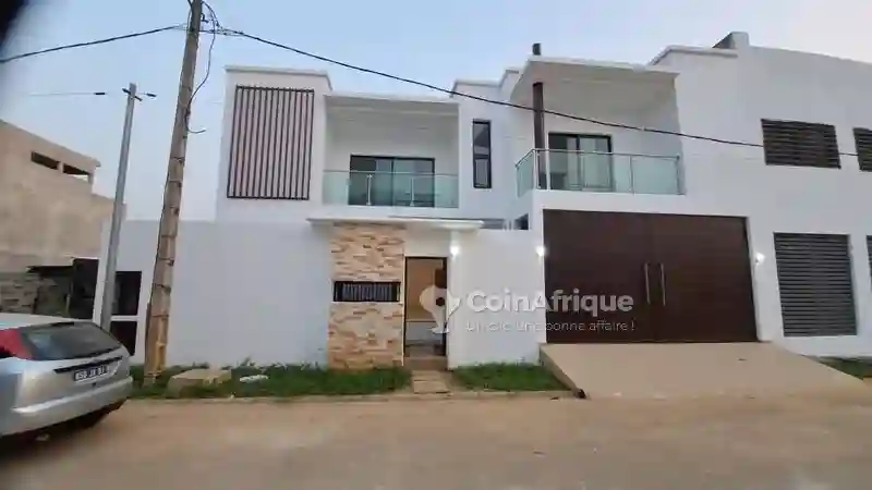 Vente Villa Duplex 8 Pièces - Angré - Vue 2
