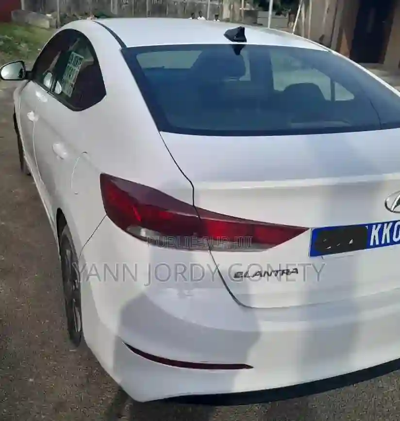 Hyundai Elantra 2017 Blanc