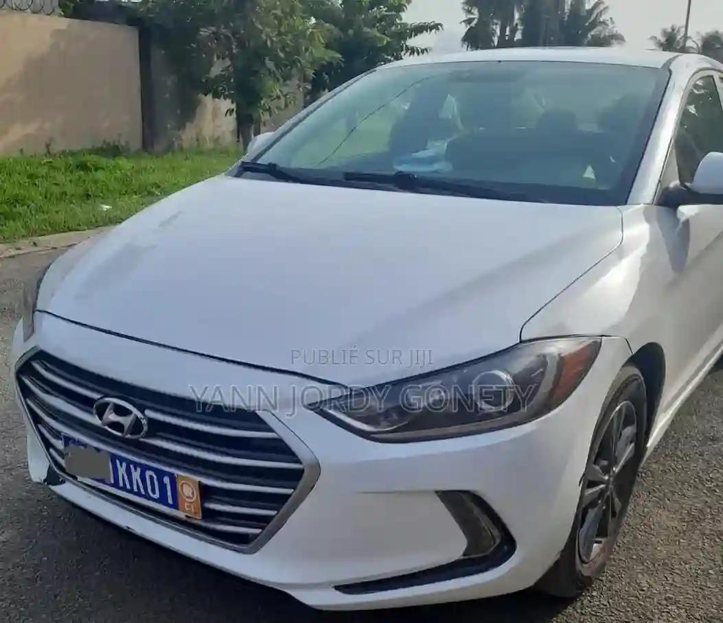 Hyundai Elantra 2017 Blanc - Vue 1