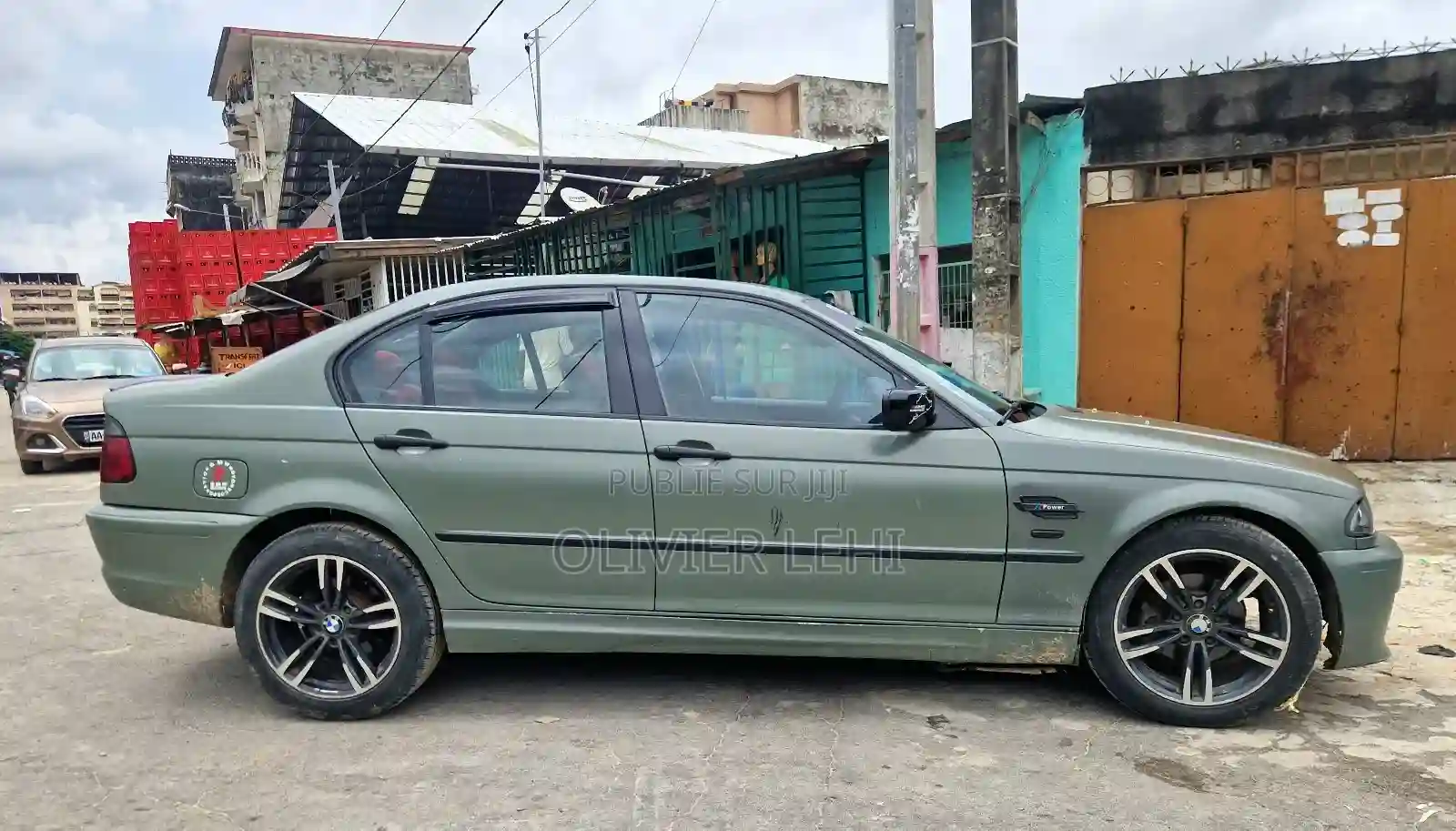 BMW 318i 2001 Vert - Vue 2
