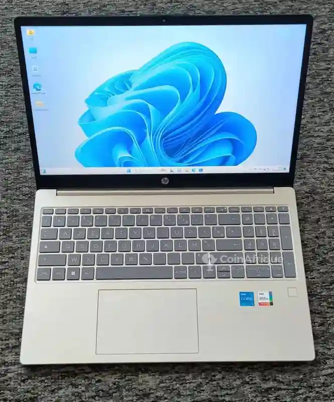 PC HP Laptop 15 Core i5 13th gen 16 go ram 1to ssd Écran Tactile - Vue 2