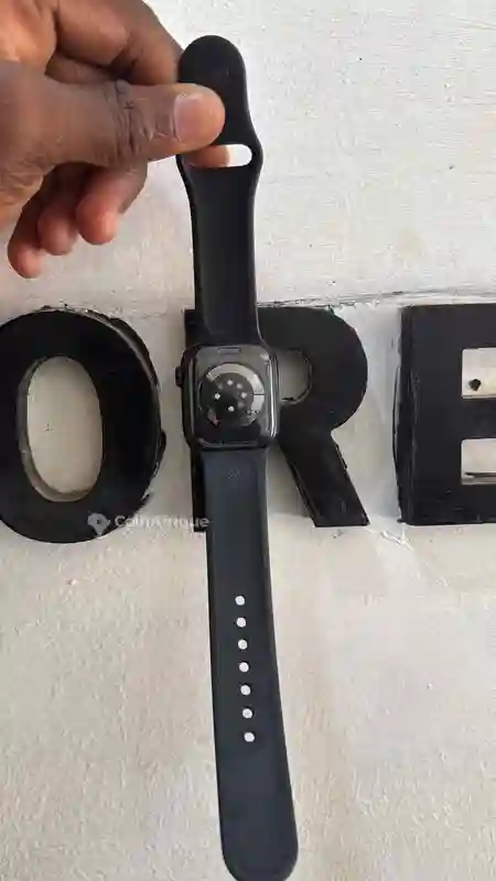 Apple Watch Série 7 41mm - Vue 2