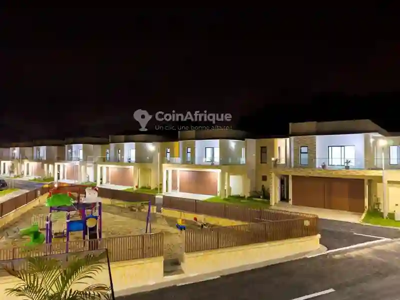 Location Villa 5pièces -riviera Mbadon