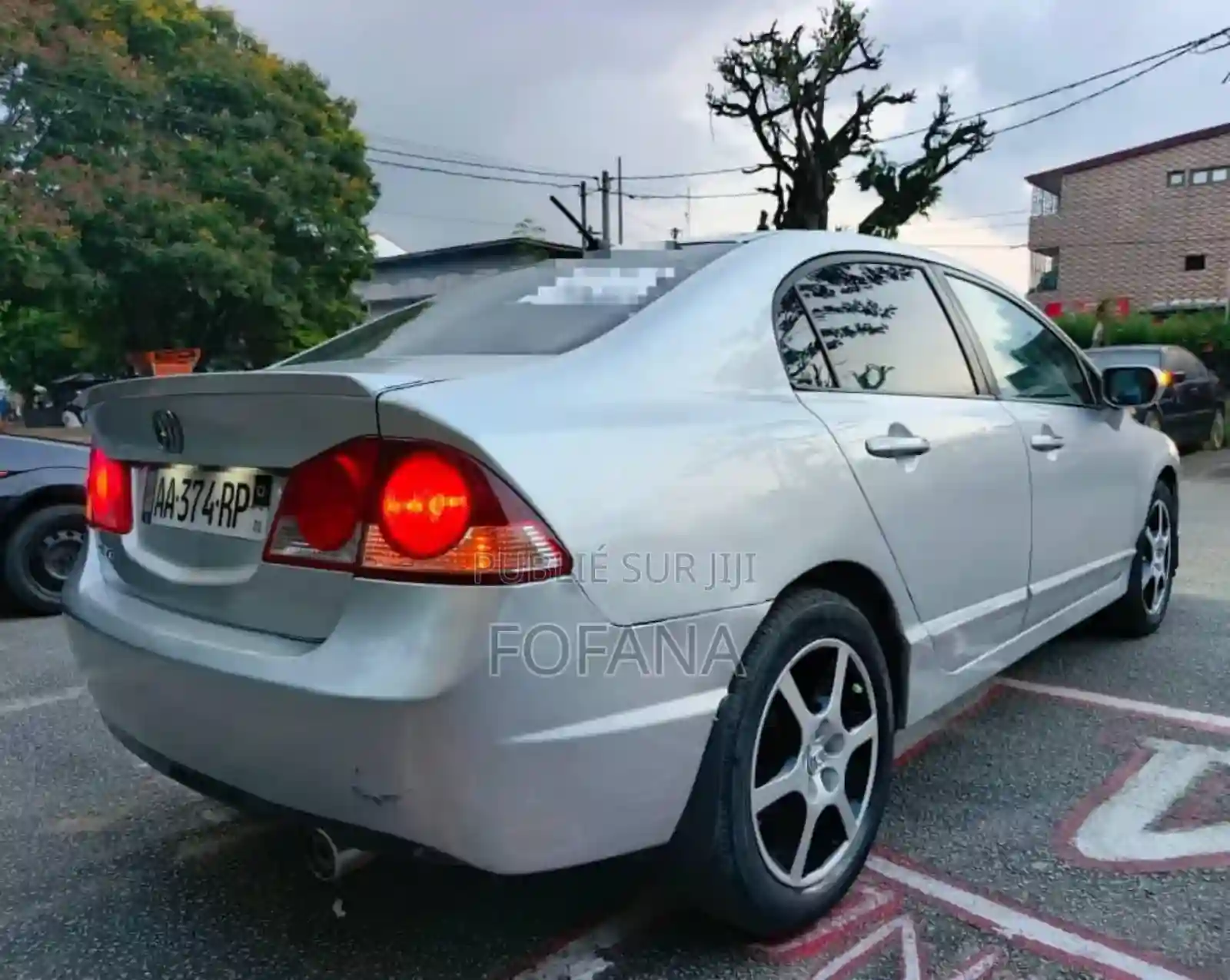 Honda Civic 2010 Argenté - Vue 2