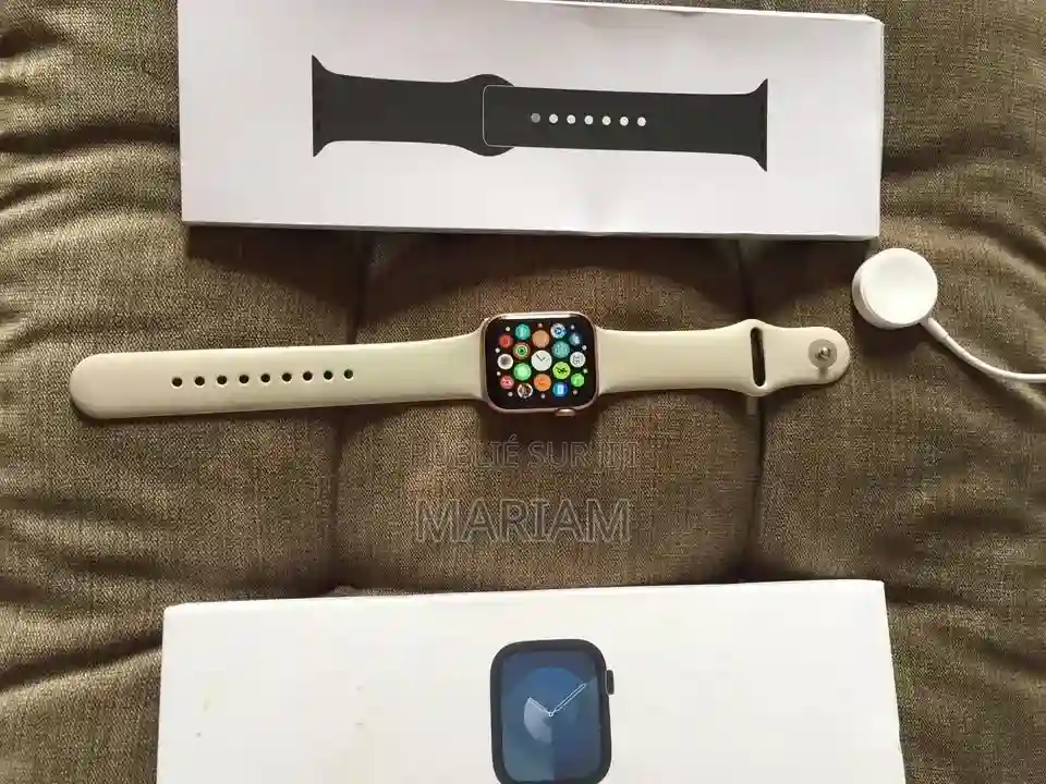 Apple Watch Série 10 42mm Quasi Neuf Avec Le Carton - Vue 1