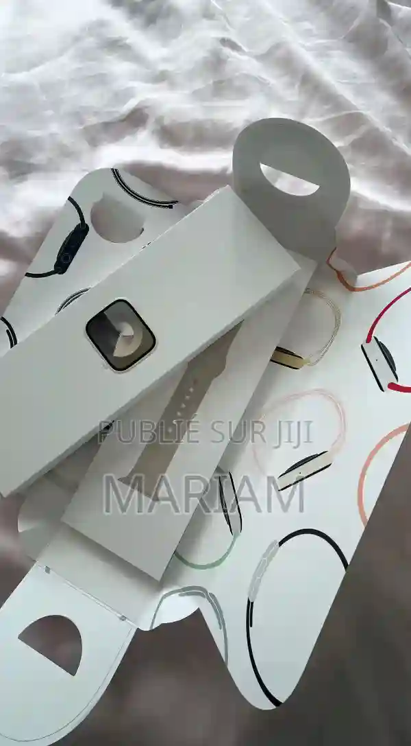 Offre Spéciale Apple Watch Série 9 Neuf Et Scellés - Vue 2
