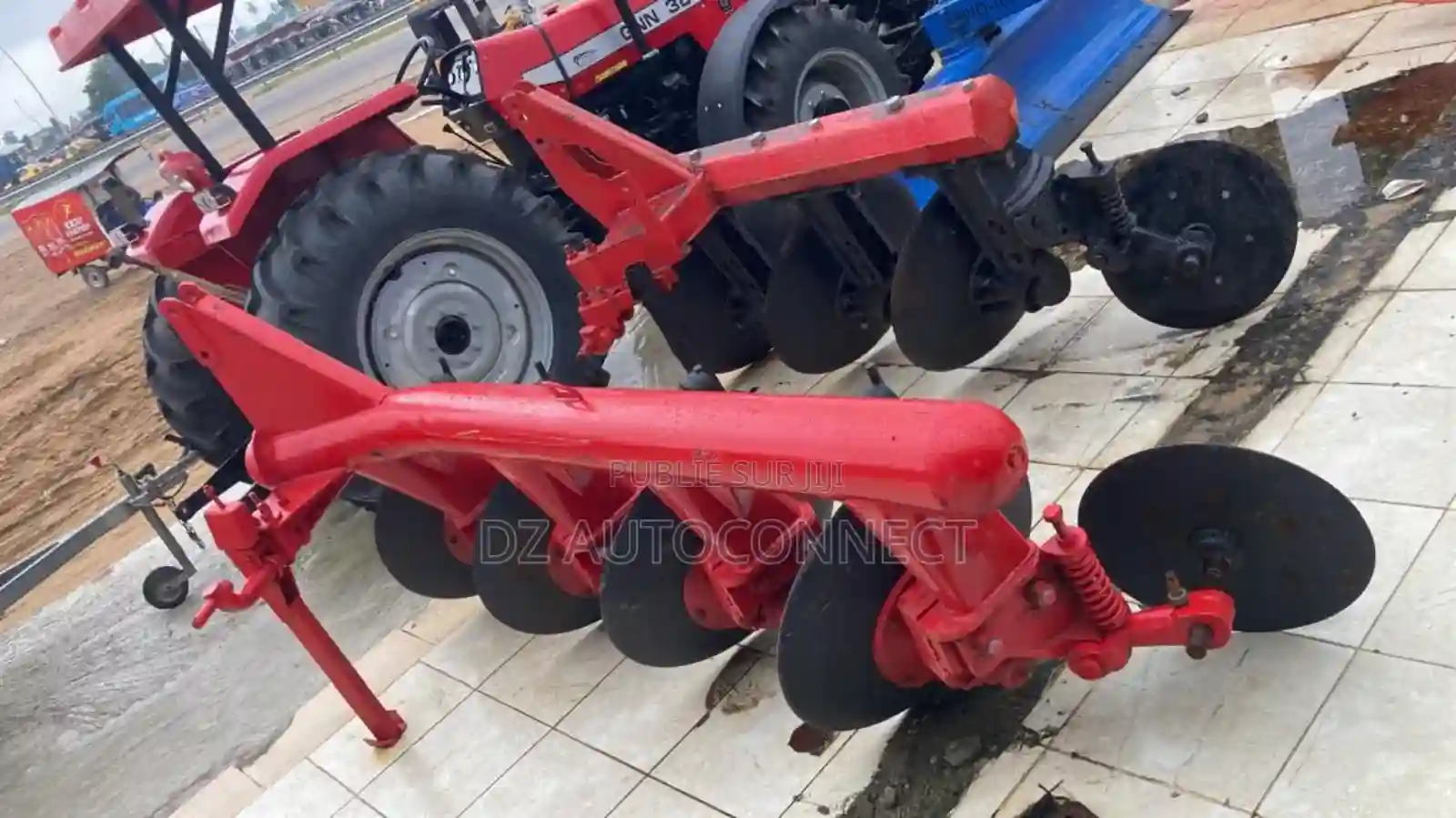 Tracteurs Jx75t Et Charue 3 Disques - Vue 2