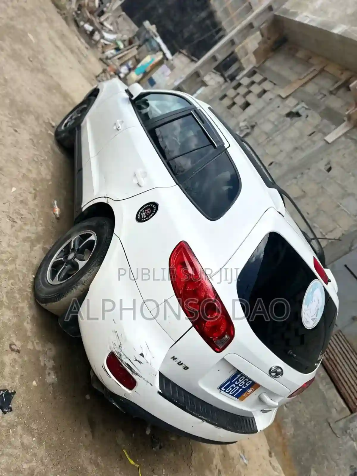 Hyundai Santa Fe SE 2010 Blanc - Vue 2