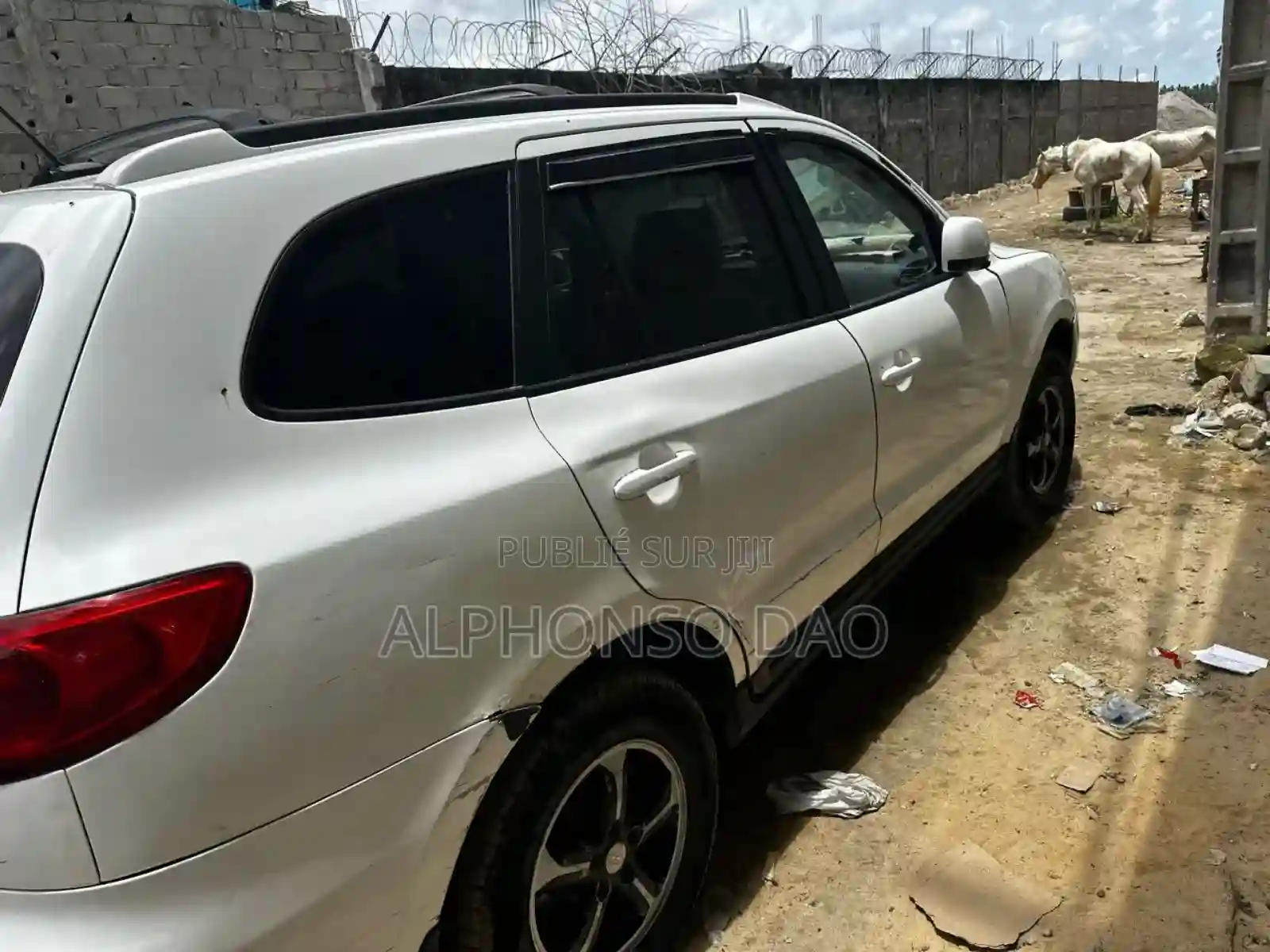 Hyundai Santa Fe SE 2010 Blanc - Vue 4