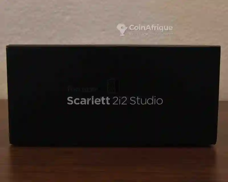 Focusrite Scarlett 2i2 - Vue 1
