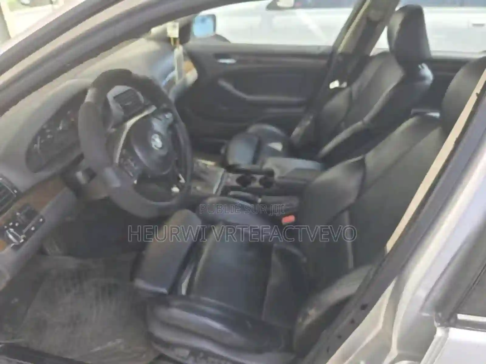BMW 318i 2008 Gris - Vue 1
