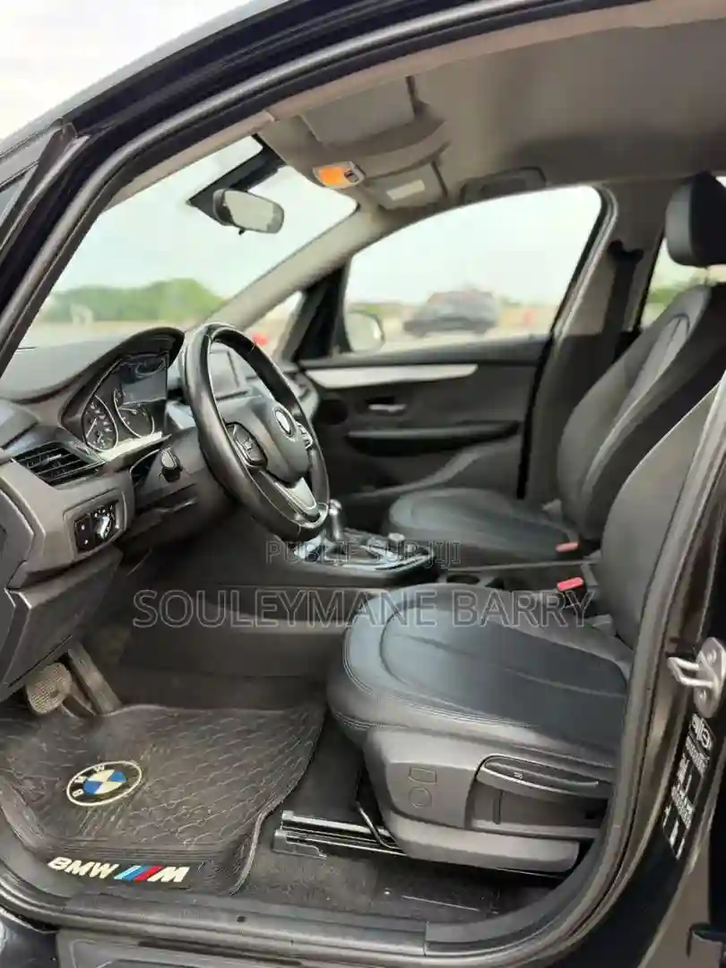 BMW 218i 2016 Noir - Vue 1