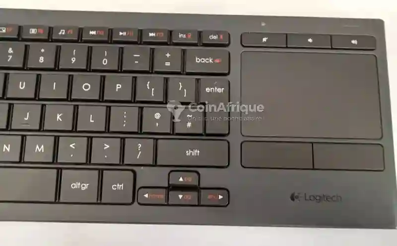 Clavier Logitech K830 Bluetooth - Vue 2