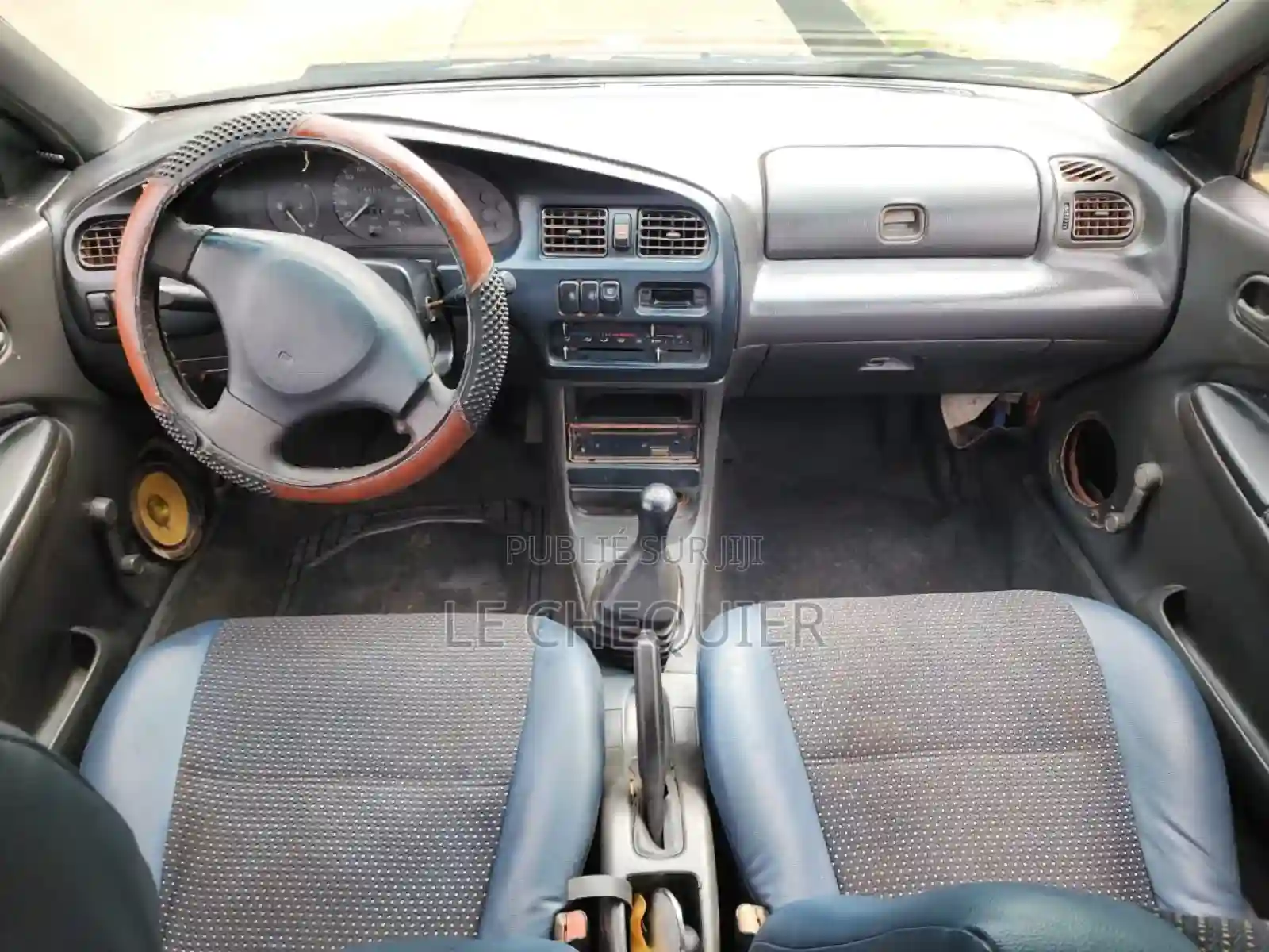 Mazda 323 20 2001 Bleu - Vue 1
