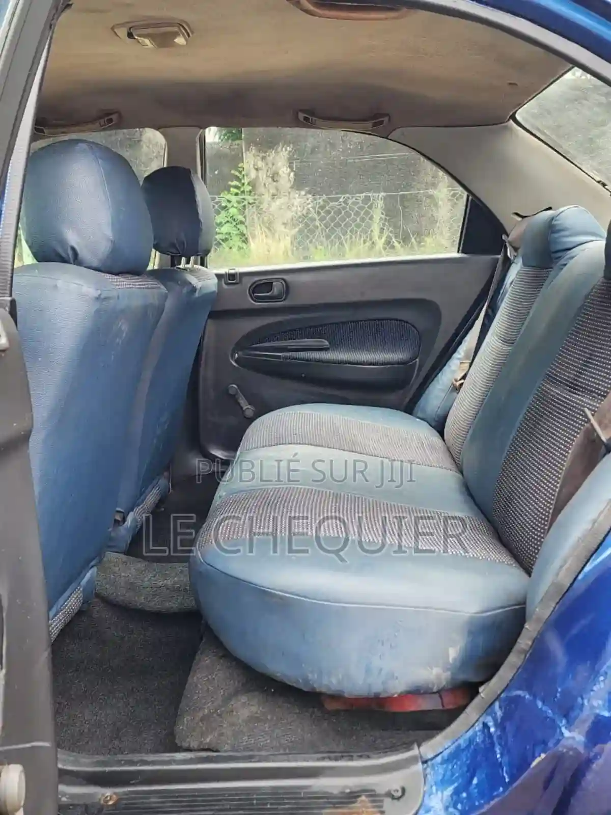 Mazda 323 20 2001 Bleu - Vue 3