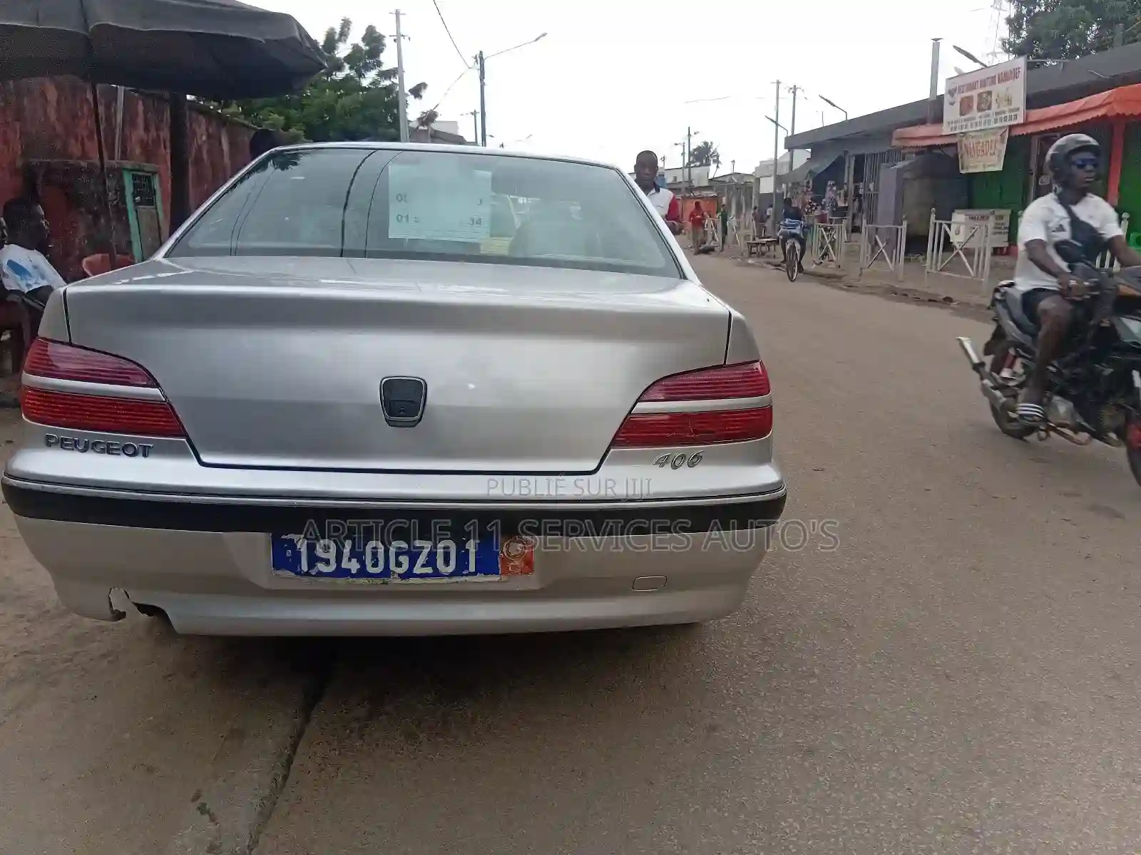 Peugeot 406 Coupe 2000 Gris - Vue 4